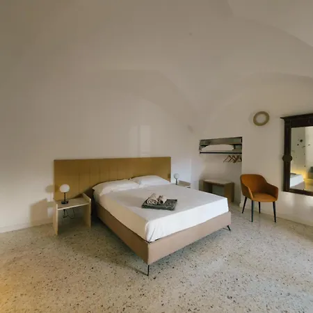 Bed & Breakfast Palazzo Ducale Mongio - Historic *